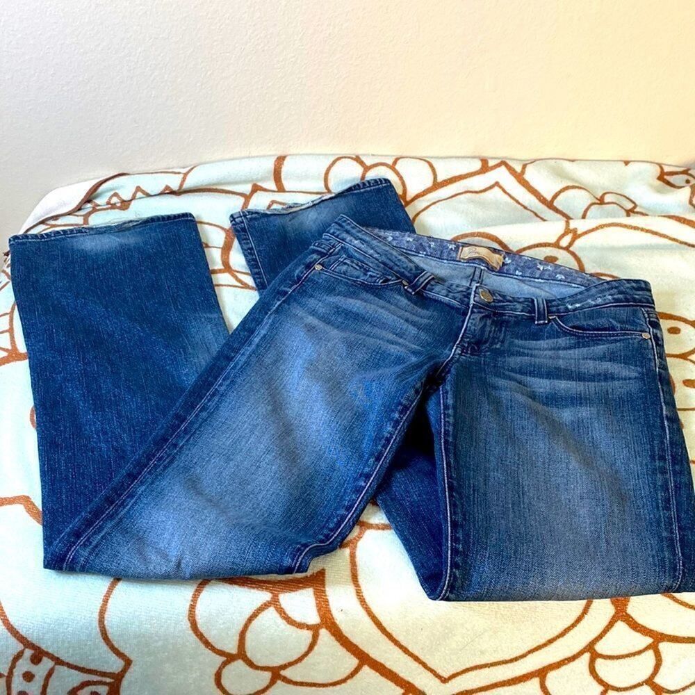 Paige Woman’s Classic Rise Boot Cut Jeans Size 27. See Video Benedict Canyon